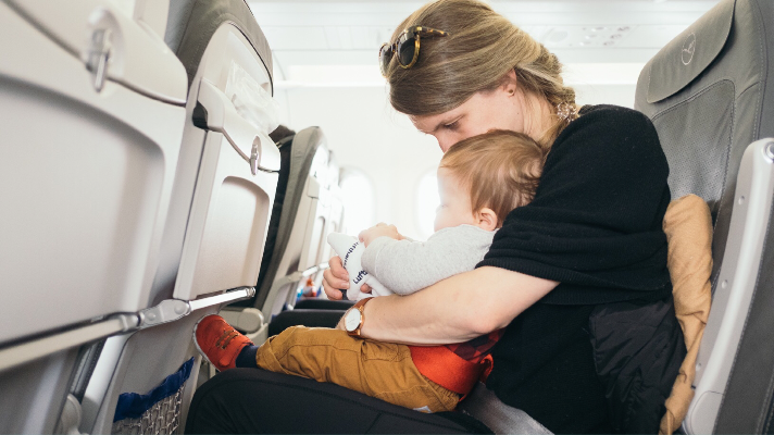 Family Flight Safety – Tips for Flying Safely with Kids